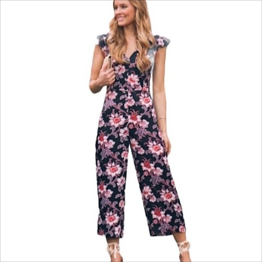 Club Monaco Black Floral Print V-Neck. Cropped Denay Jumpsuit. Size 2